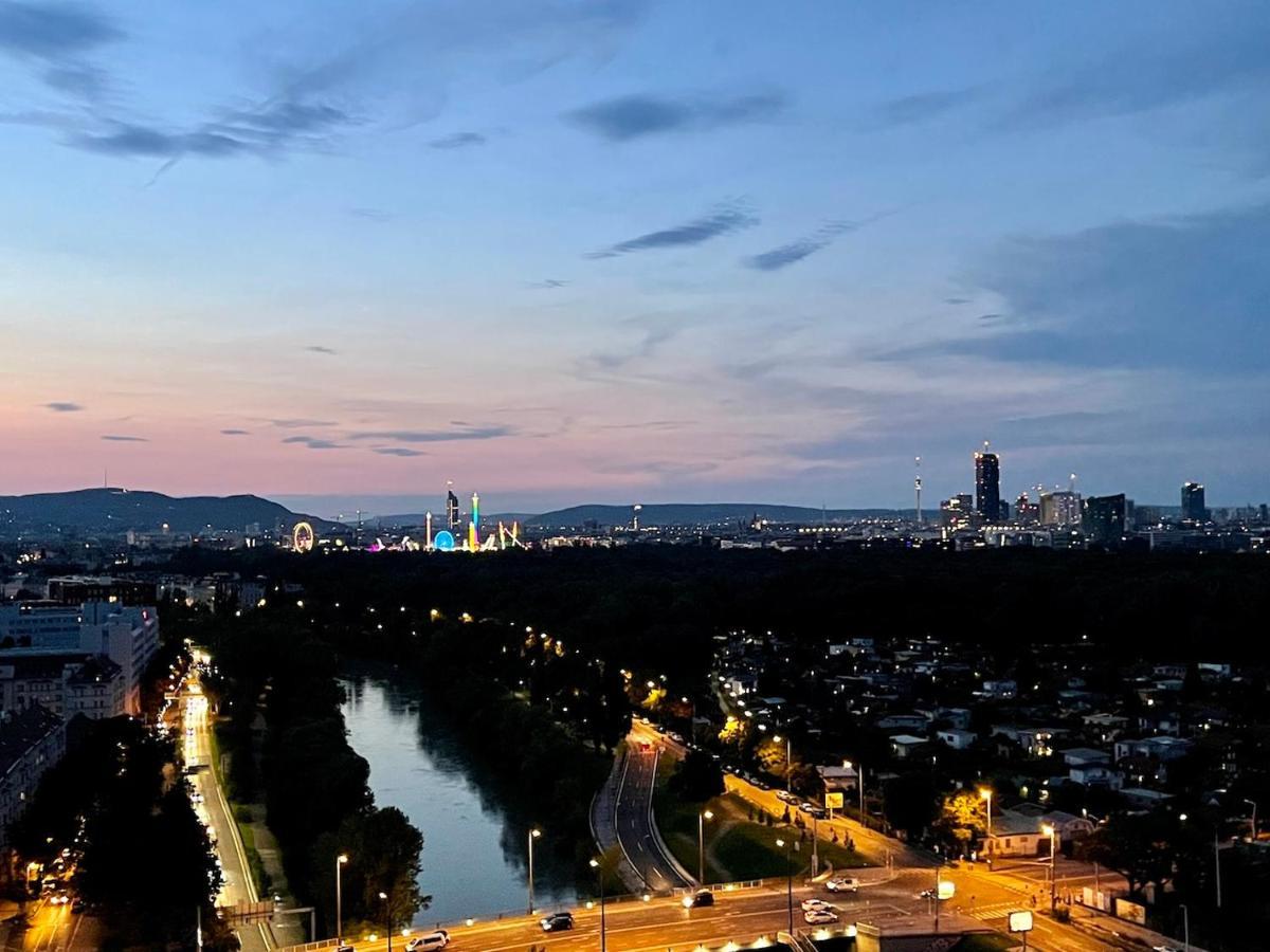 Triiiple Level 20 - Sonnenwohnen Apartment Mit Parkplatz Und Fantastischem Ausblick Bécs Kültér fotó